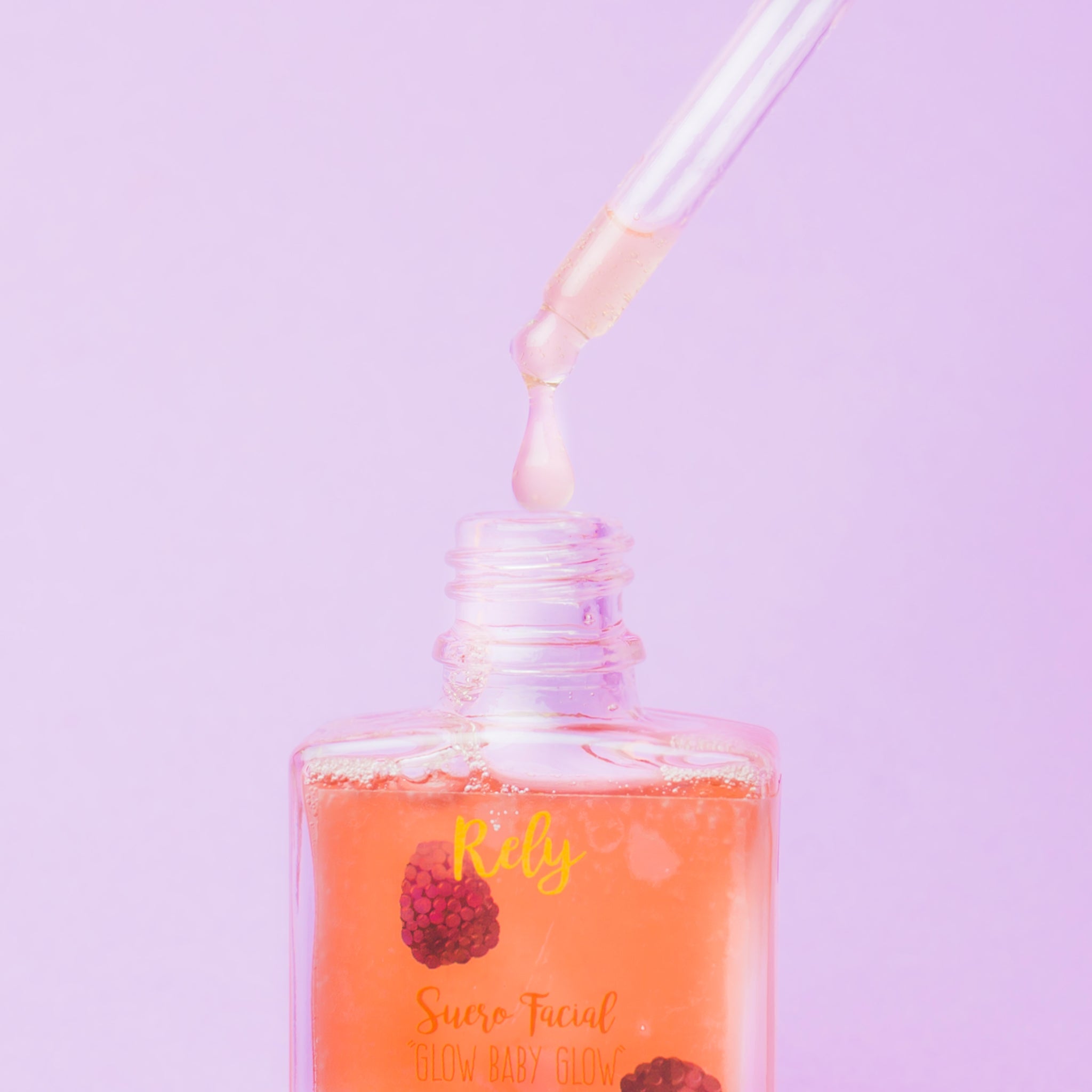 “GLOW BABY GLOW” Suero con pulpa de Moras y Vitamina B3